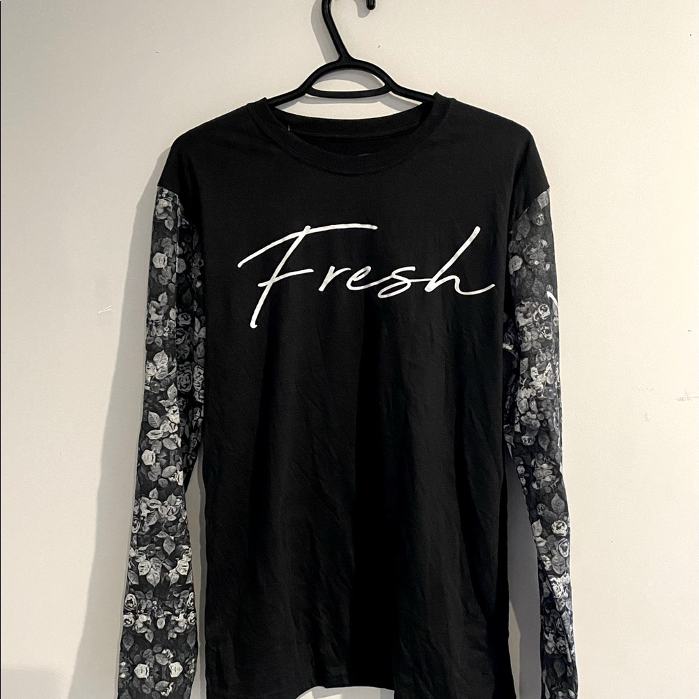 Black “fresh” design long sleeve shirt.